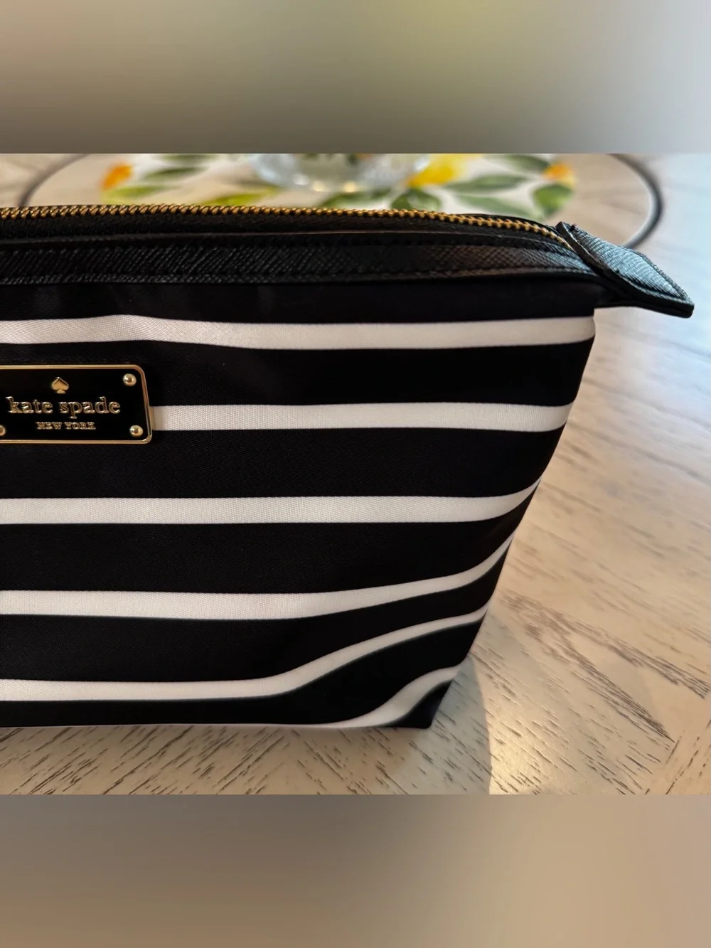 Kate Spade Wilson Road French Stripe Jodi Cosmetic Makeup Travel Case